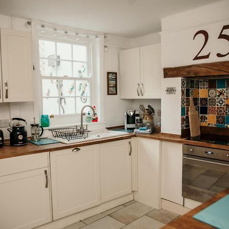 Charming 3 Bedroom Townhouse Weymouth Eksteriør billede